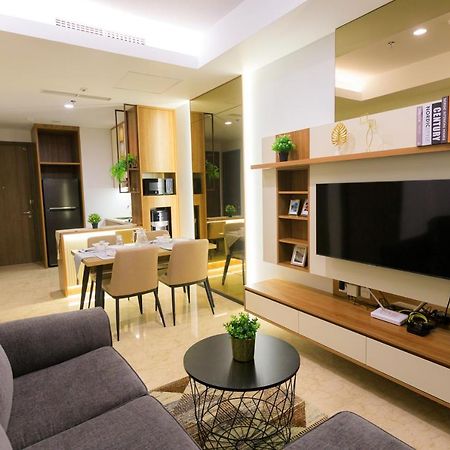 Calma 31 Apartment Makassar Bagian luar foto