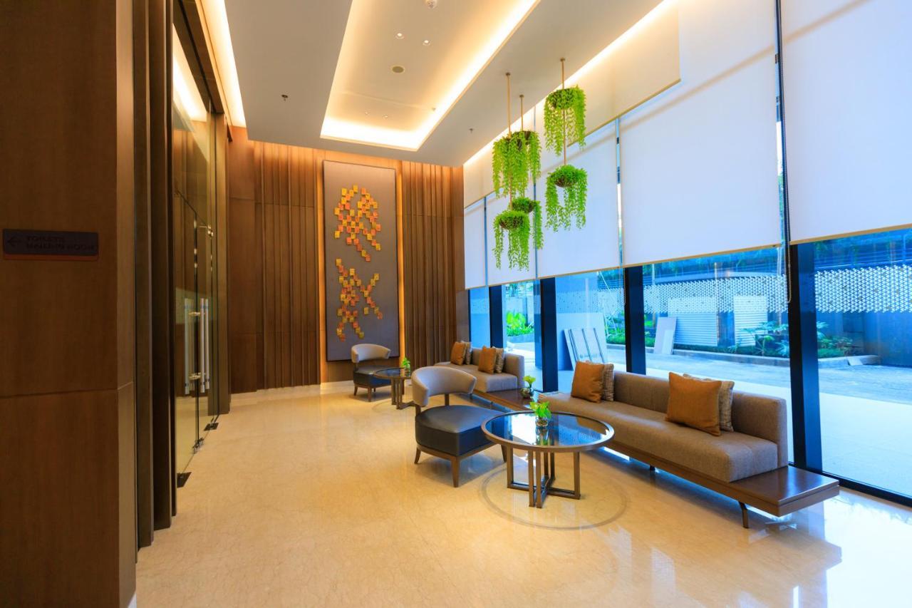 Calma 31 Apartment Makassar Bagian luar foto